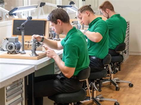 rolex uhrmacher ausbildung|Eine Ausbildung in Präzision – Wissenschaft .